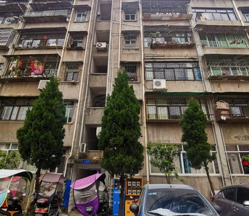 翠云街中段119号院