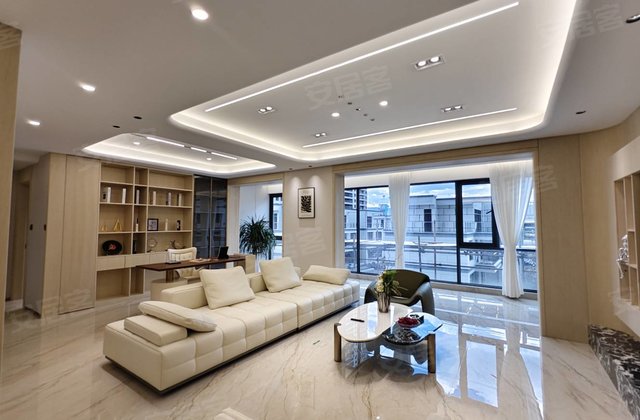 保山吾悦广场4室2厅140㎡57.8万二手房图片