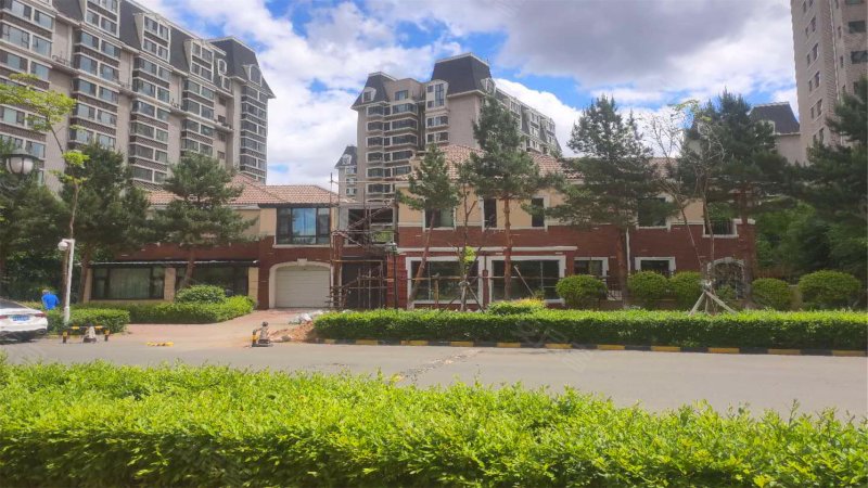 御翠豪庭尚府(一期),亚泰大街7499号-长春御翠豪庭尚府(一期)二手房