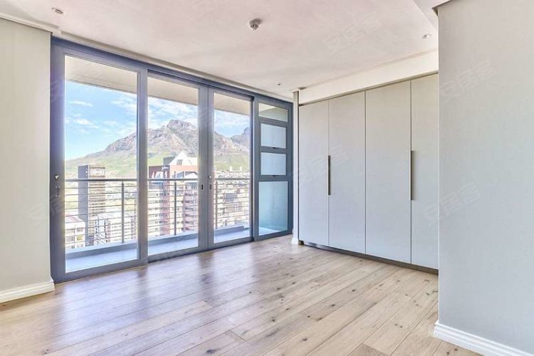 南非约¥689万South AfricaAttnang-PuchheimHouse出售二手房公寓图片