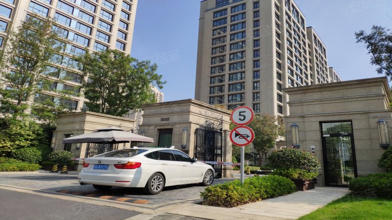 九龙仓滨江壹十八