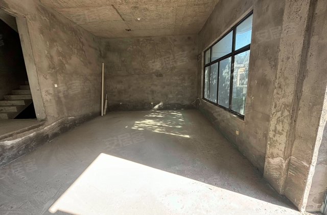 香樟苑4室2厅200㎡108万二手房图片