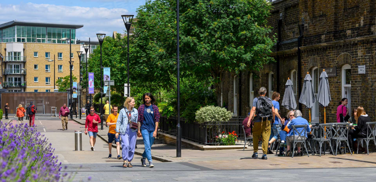 英国大伦敦约¥436～644万一线泰晤士河景，女王线一线直达市中心【泰晤士·玲珑湾】新房公寓图片