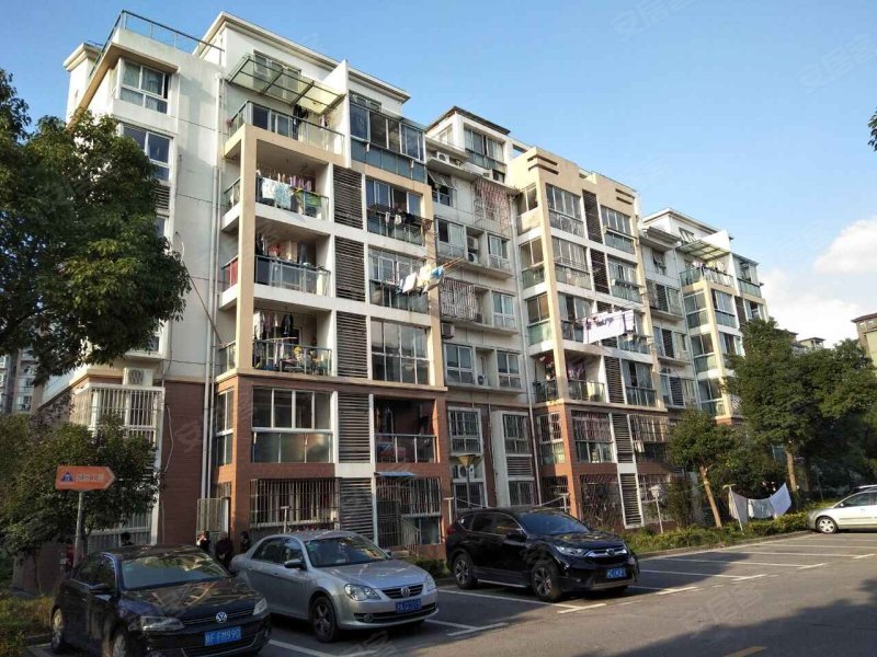 虹梅景苑一街坊