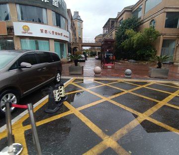 荣盛龙湖半岛观湖郡