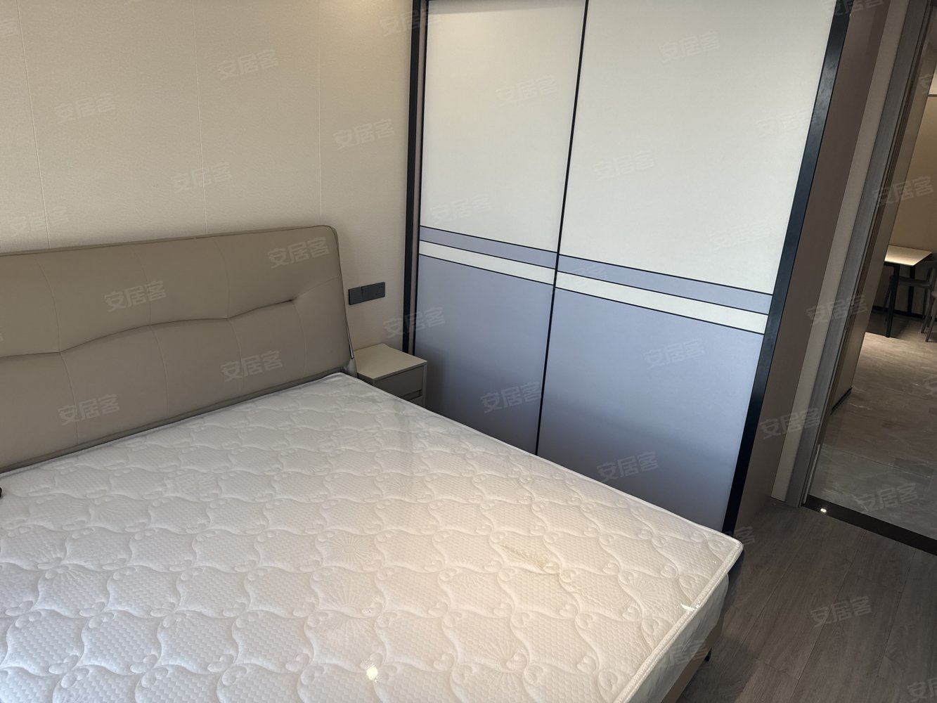 湖馨佳苑2室1厅1卫80㎡南北95万