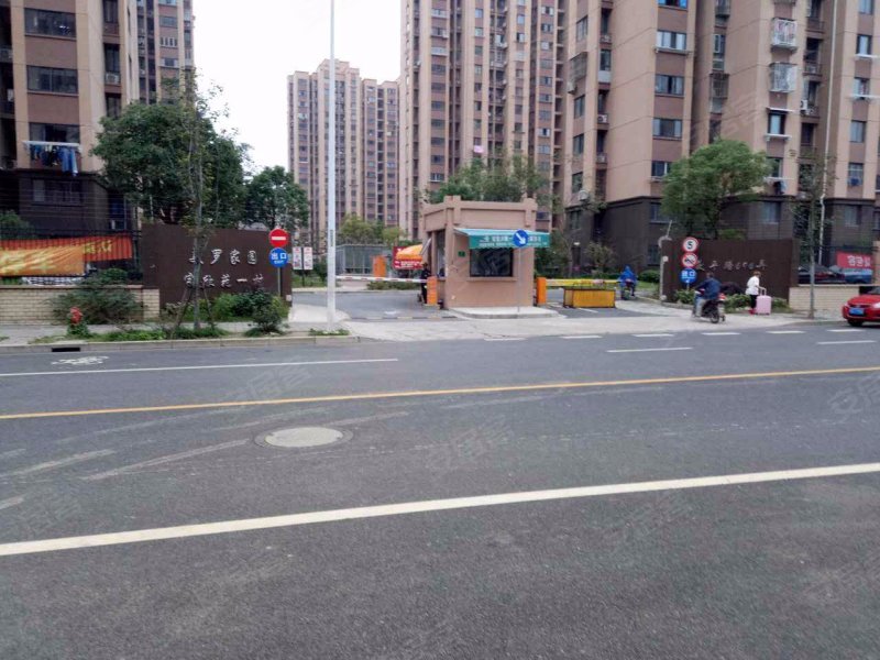 美罗家园宝欣苑一村 