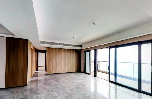 中央城4室2厅168㎡437万二手房图片