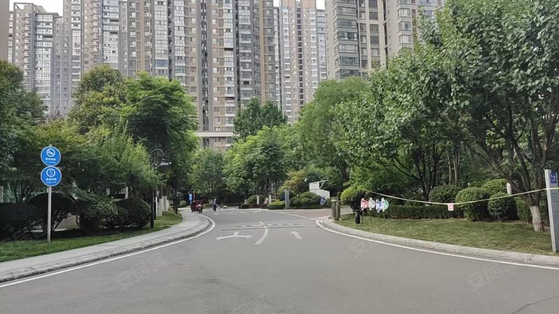 龙湖紫都城