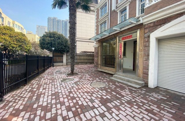 枫叶别墅苑6室3厅303㎡2000万二手房图片