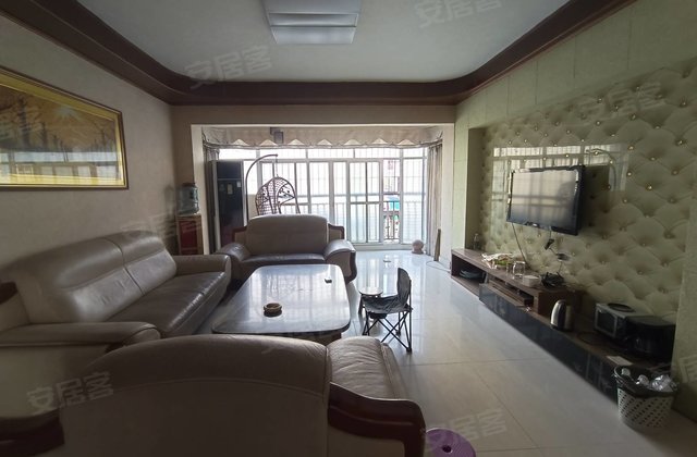 金湾顺景3室2厅120㎡41.8万二手房图片