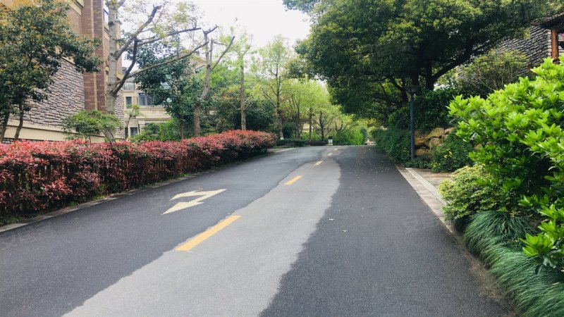 绿城桃源小镇荣锦苑