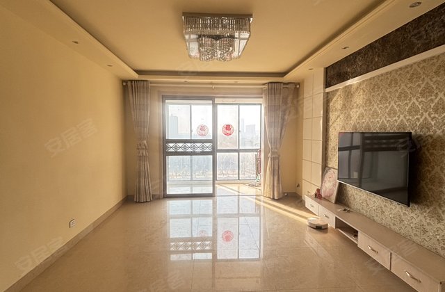 金大地英伦联邦3室2厅121㎡62万二手房图片