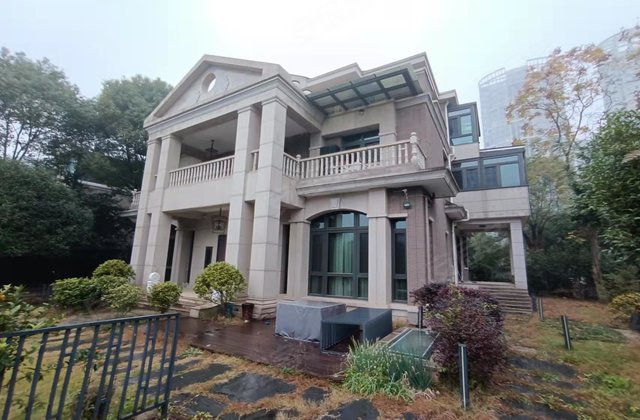 藏珑湖上国际花园别墅