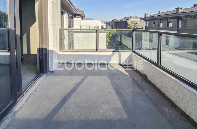 阳光城联利新鸿丽景湾(别墅)5室3厅265㎡400万二手房图片