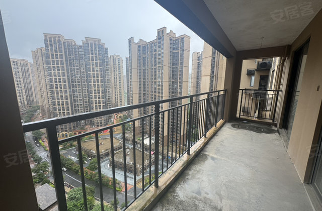 花样年麓湖国际3室2厅97㎡27.5万二手房图片