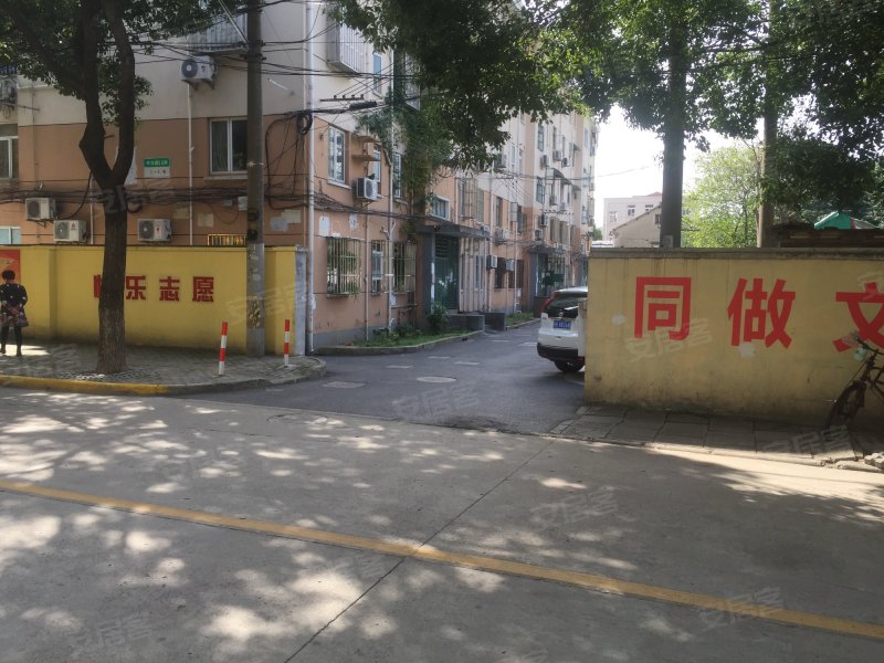 中沟路50弄小区 