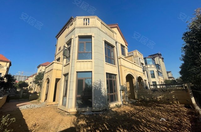 东方今典汤街小镇别墅