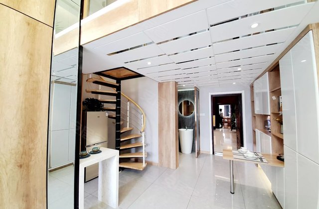 奥马广场1室1厅1卫34.69㎡南22万