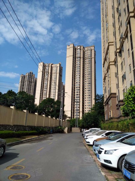 荣和山水绿城(一期)