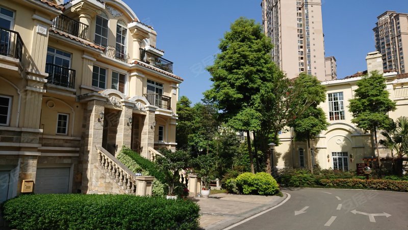 蓝山国际爵悦半岛