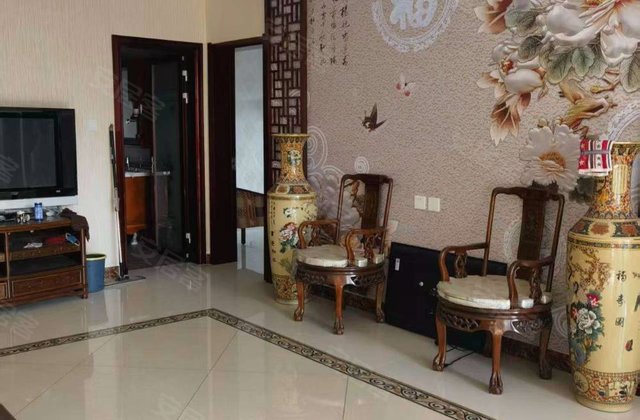 二建家属院3室2厅136.33㎡75万二手房图片