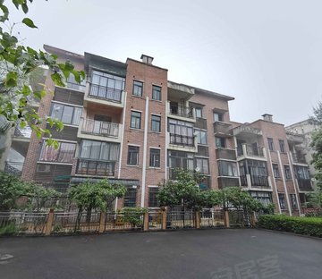 千山明月清泉