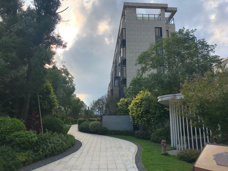 碧桂园正荣悦玲珑