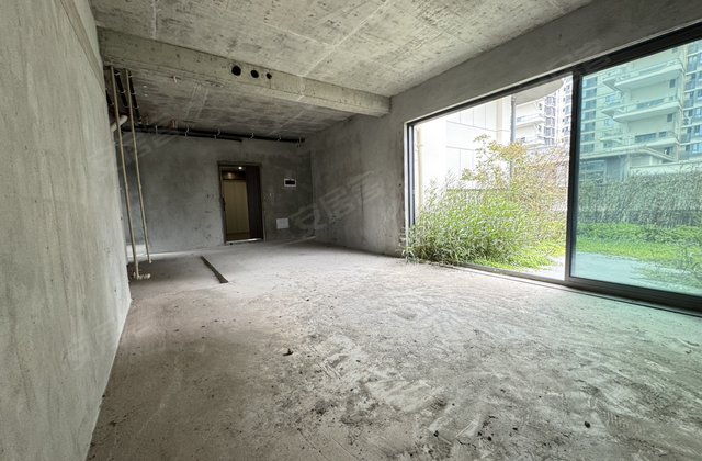 眉山发展地产樾园4室2厅140㎡96万二手房图片