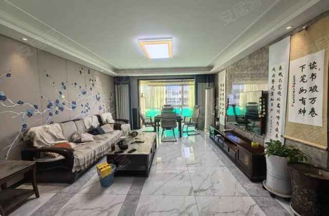 九州府邸3室2厅2卫171㎡南北180万