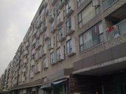 东逸湾东一城旁,四房两厅拎包入住精装修,楼下超市好方便,景好