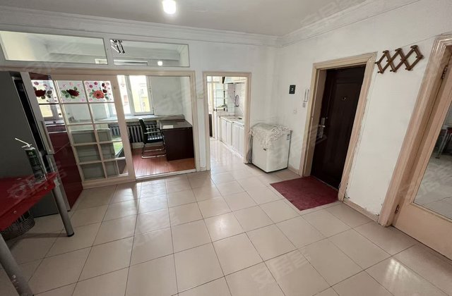 新鹤B区3室1厅73.25㎡16.6万二手房图片