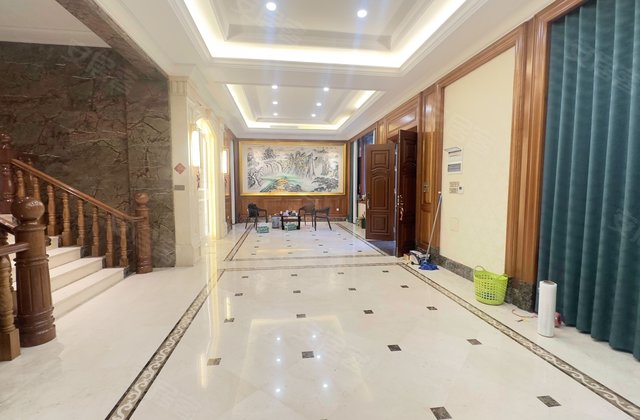 紫麟山(别墅)10室4厅303.76㎡889万二手房图片