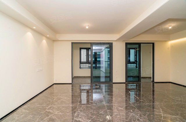 保利中交和光逸境3室2厅113㎡175万二手房图片