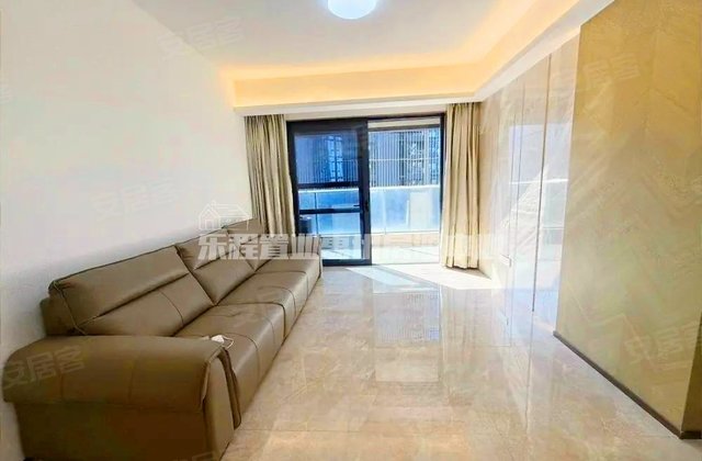 八折优惠带车位一起 全新精装房 无欠款没个税 当月可交房