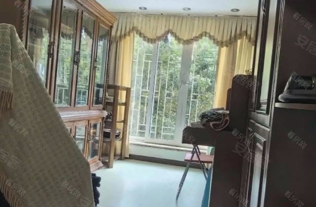 碧波花园(北区)4室2厅129㎡390万二手房图片