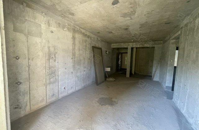 中梁首府3室2厅100㎡31.8万二手房图片