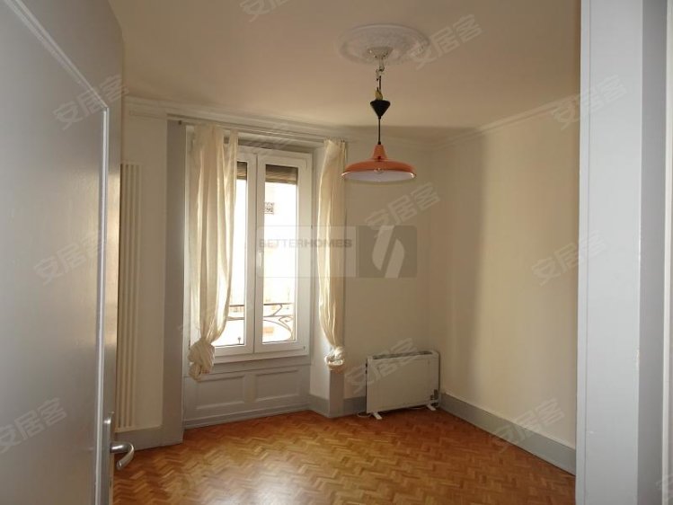 瑞士日内瓦州日内瓦约¥826万CHARMING IN THE HEART OF THE PAQUIS二手房公寓图片