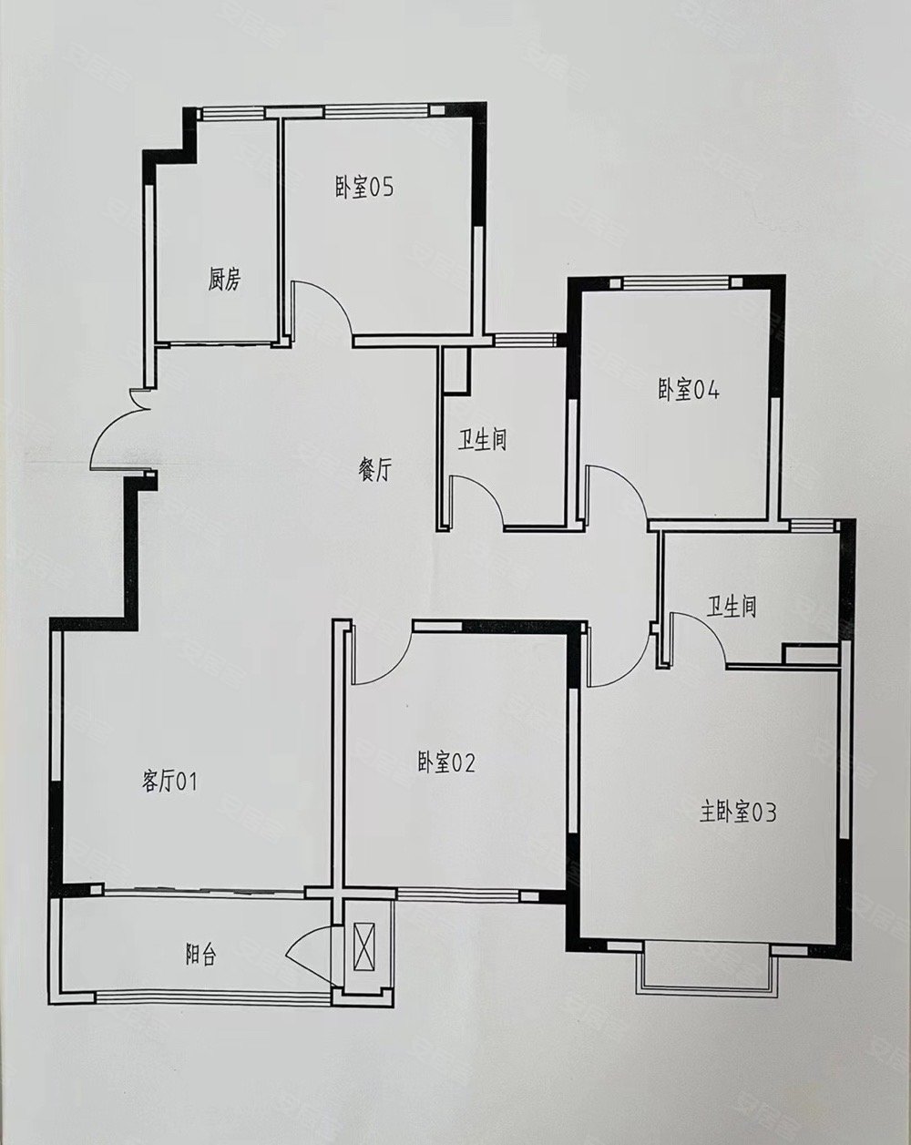 海秀花园5楼3室2厅2卫全新毛坯