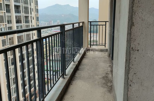 昆仑华府5室2厅141㎡50万二手房图片