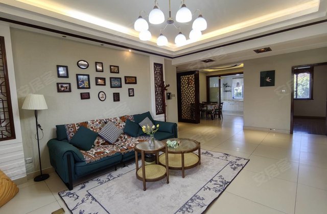 慧心小区4室2厅151㎡68万二手房图片