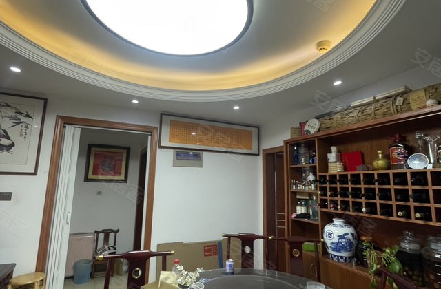 沃德中心3室2厅146㎡79万二手房图片