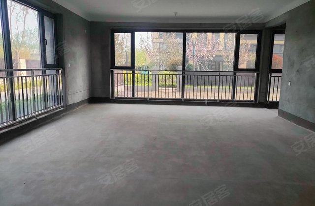 建章花园5室2厅253.03㎡183万二手房图片