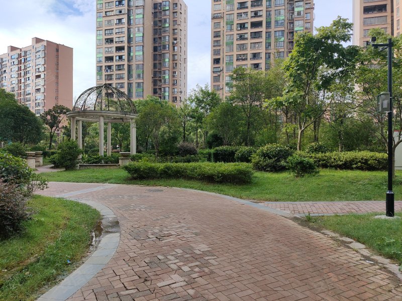 凯旋城(通站南路)