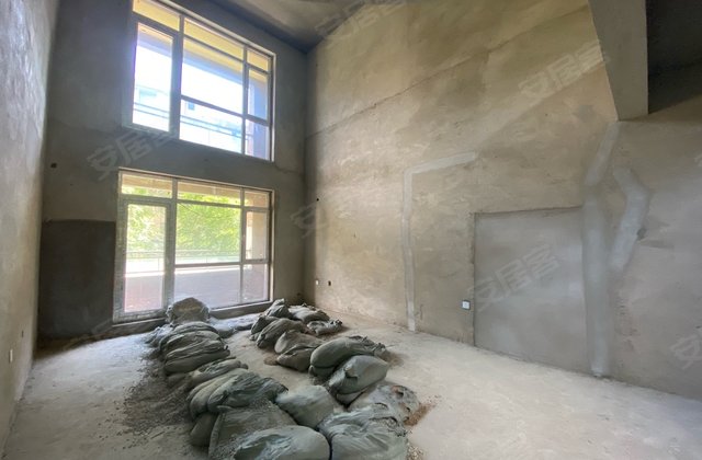 霞光府4室3厅201㎡88.8万二手房图片