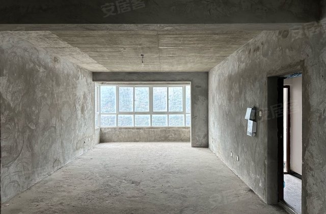 边防小区3室2厅133.08㎡45万二手房图片