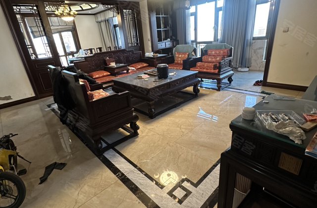 香榭里4室2厅265㎡225万二手房图片