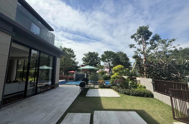 海南巧克力小镇3室2厅80㎡180万二手房图片