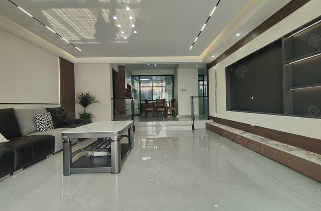 水岸豪庭4室2厅148㎡75.8万二手房图片