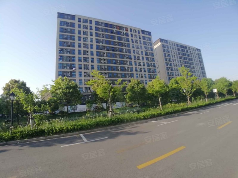 绿地东海岸时尚广场 